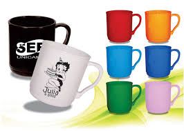Canecas de plastico personalizadas